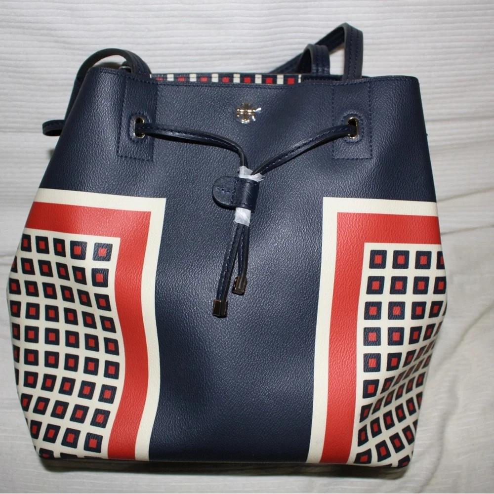 Tory Burch Kerrington Milano Square Bucket Tote and Brigette Cosmetic Case - Picture 3 of 15